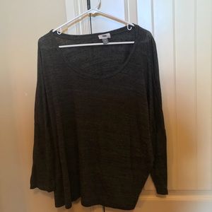 Women’s loose light weight quarter sleeve top